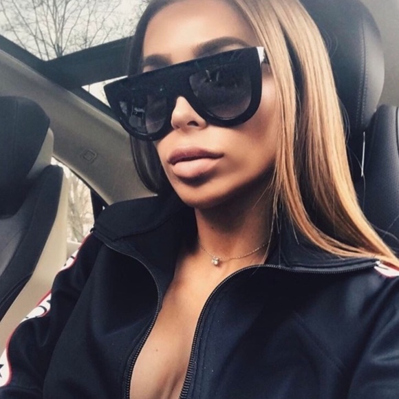 Oversized Black Sunglasses - Picture 5 of 6